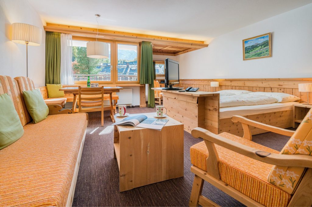 Hotel SERAINA