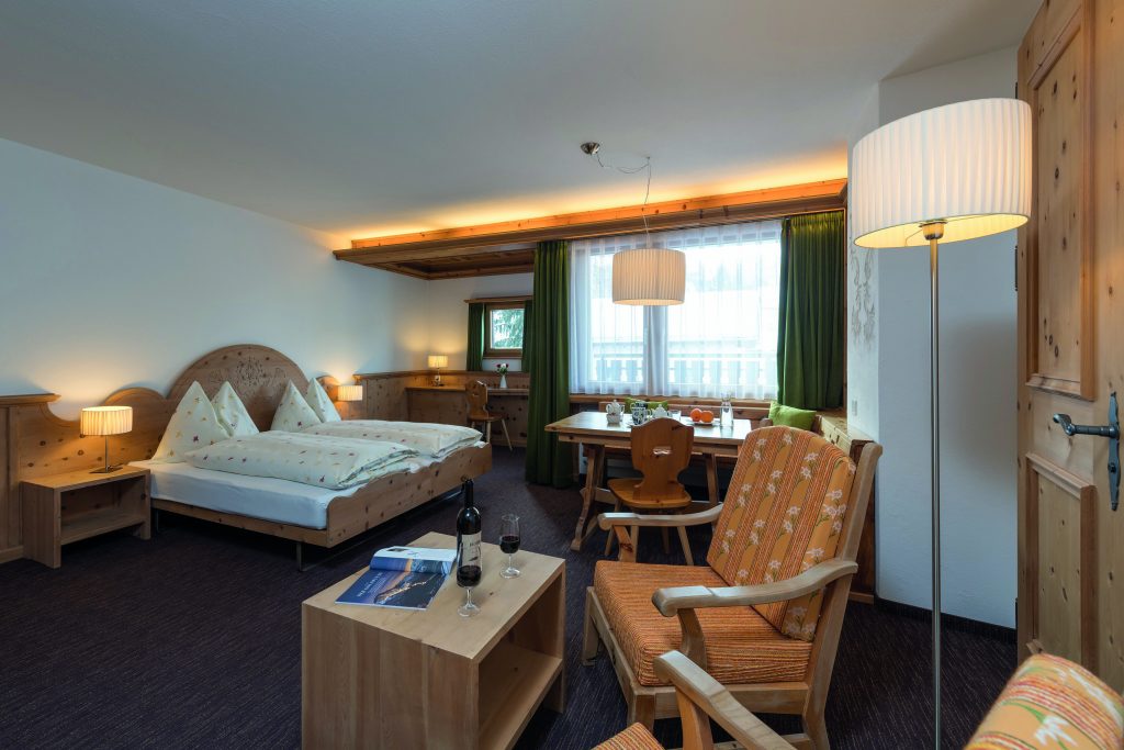 Hotel SERAINA